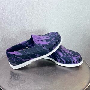 Sperry Women's Authentic Original (A/O) Float Boat Shoe in the Marbled Purple.